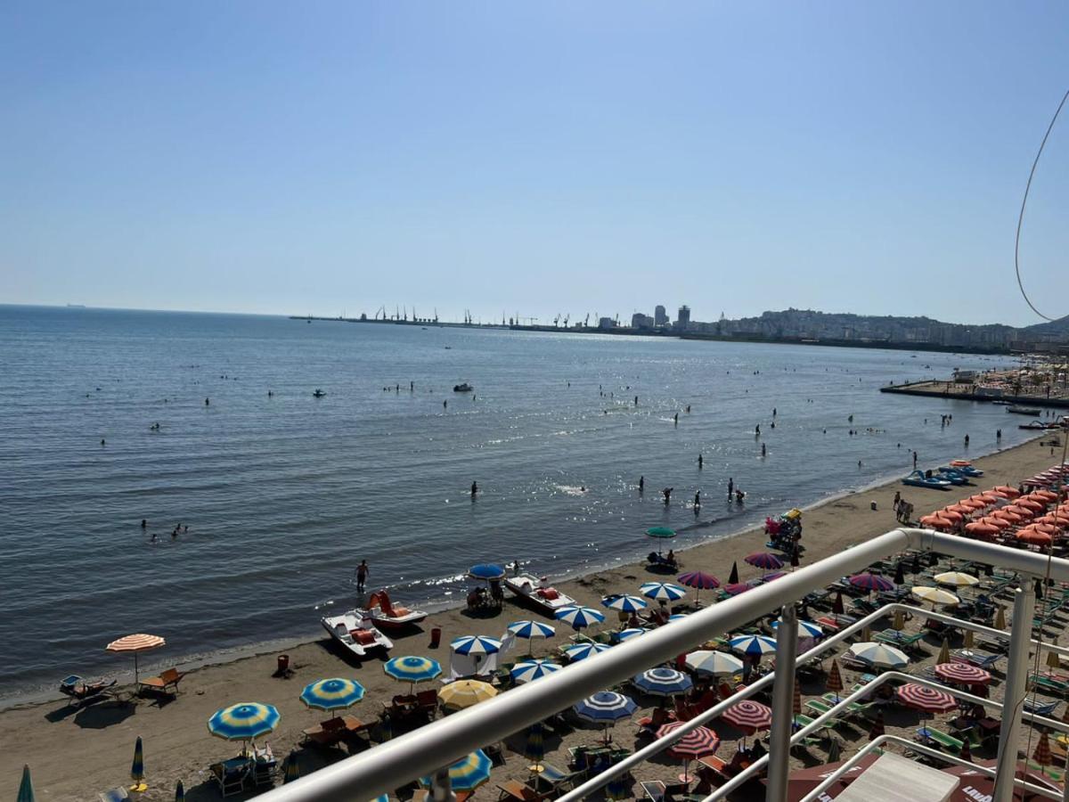Blue Sky Apartaments Durres Bagian luar foto